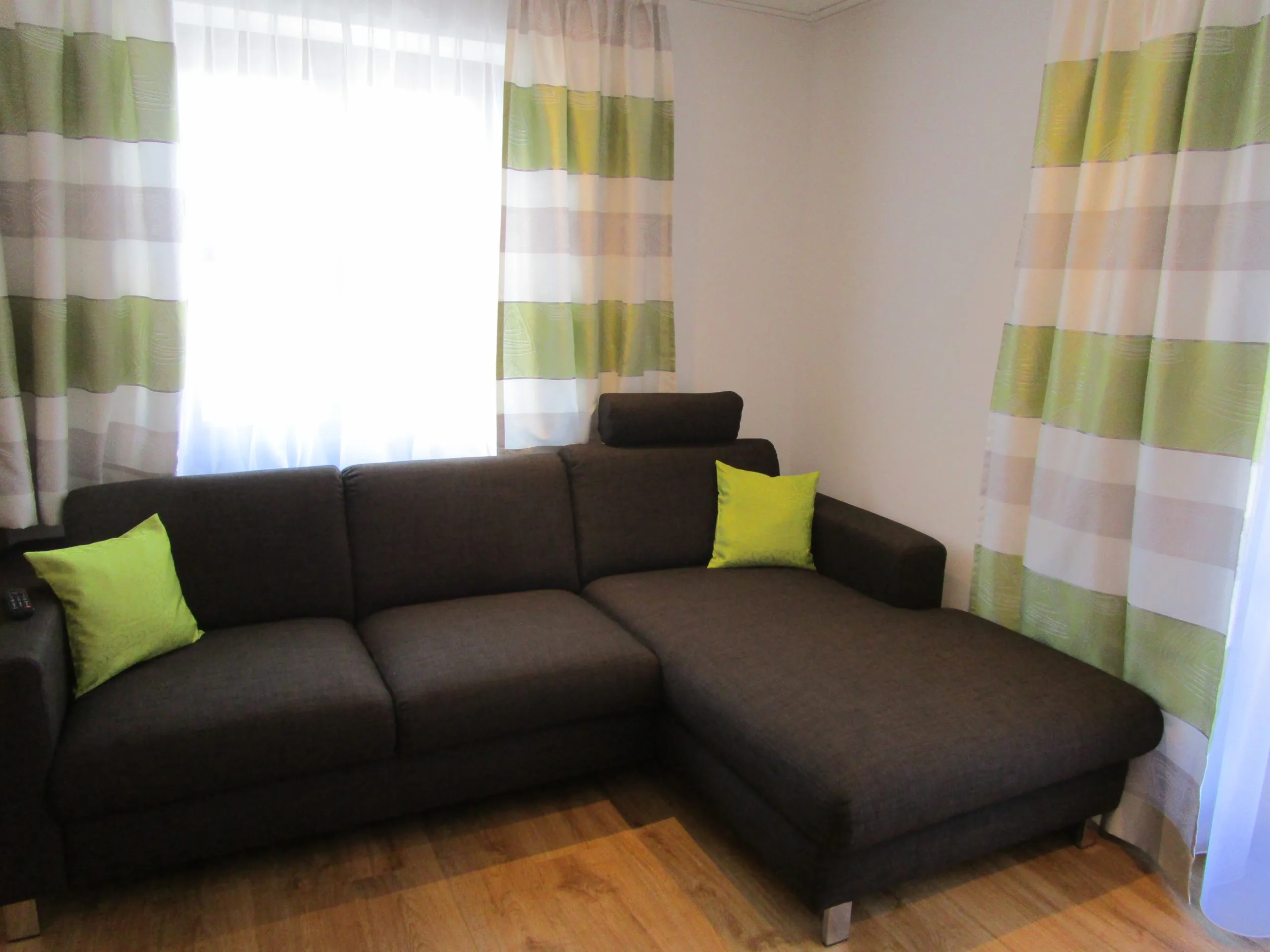 Appartement Schneeberg: Wohnbereich mit Ecksofa